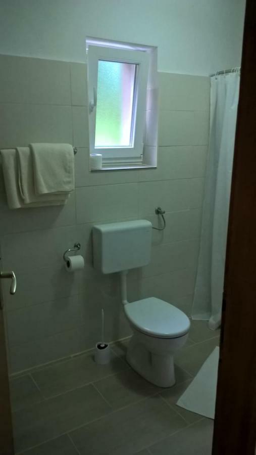 Apartman Adam 拉科维察 外观 照片
